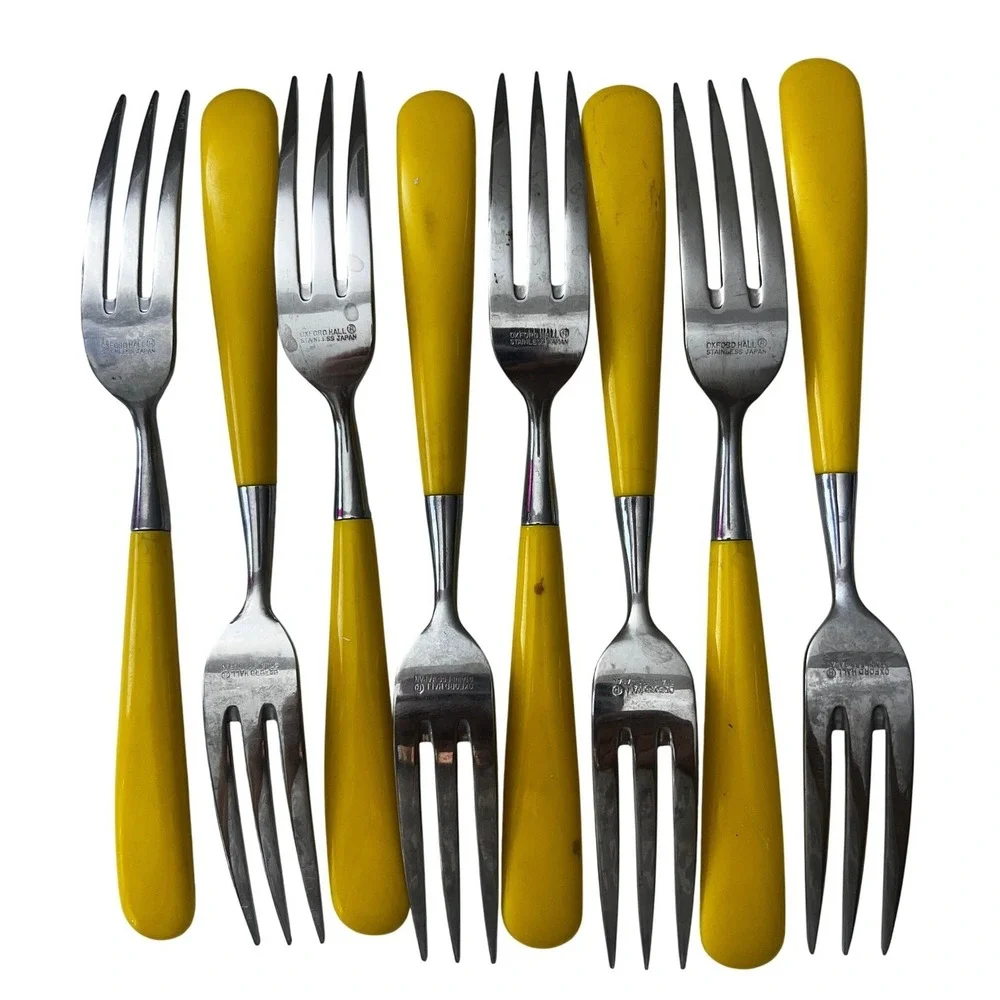 Vintage/Retro Oxford Hall Yellow Handle Stainless Flatware Set 35 Pc‎ Dining